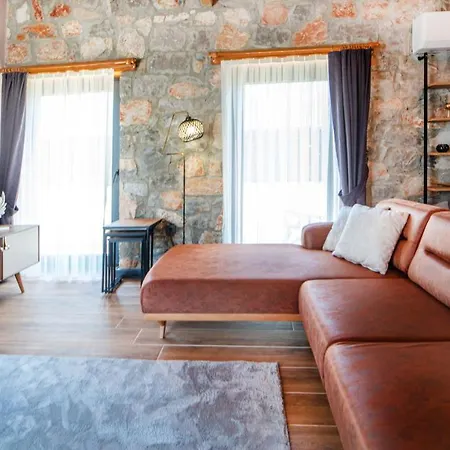 Villa Stone